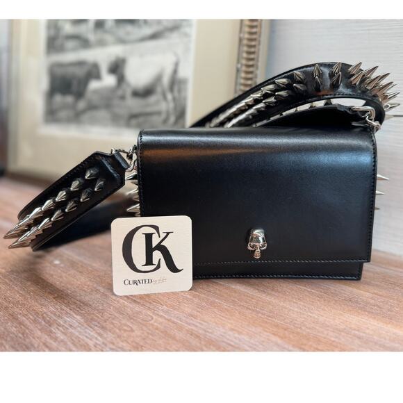 Alexander McQueen Black Leather Spiked Skull Bag NIB - Picture 1 of 8